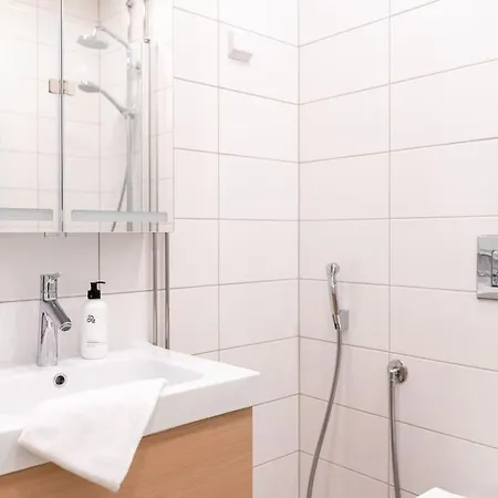 2 Bedroom In Ullanlinna Apartment Helsinki